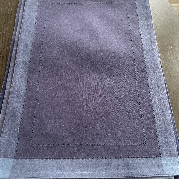 Pier 1 Six Placemats - Picture 1 of 2